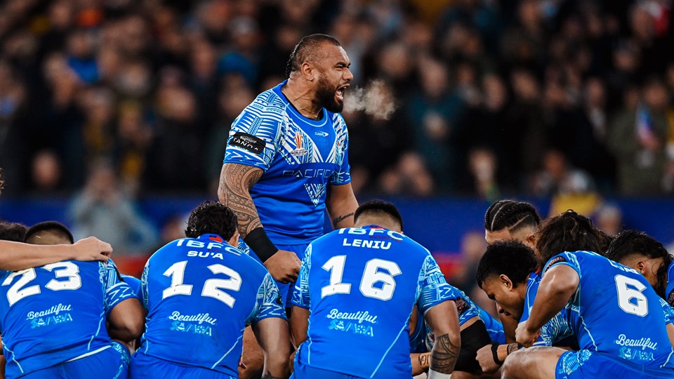 What time is the NRL tonight? Panthers vs Cowboys kickoff time, team lists  and streaming options for Round 27