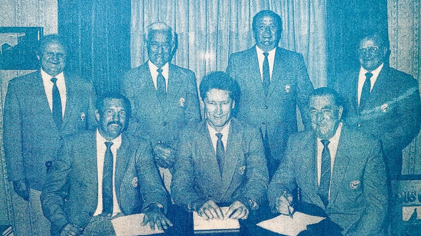Tony Garnett (top row, second from right) with the Parramatta Leagues Club Board of Directors 1986.